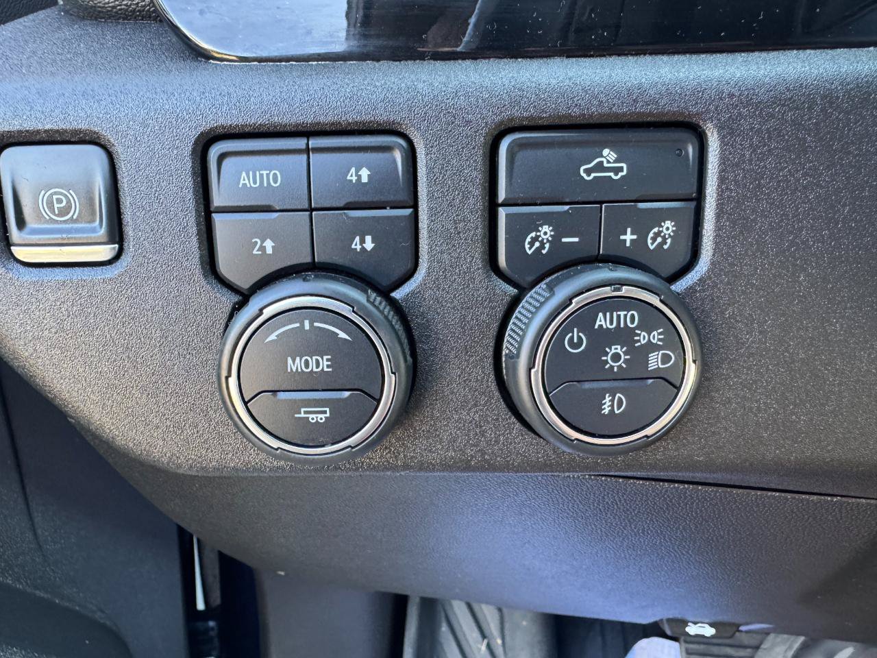 Used 2022 Chevrolet Silverado 1500 RST AWD/4WD image 37