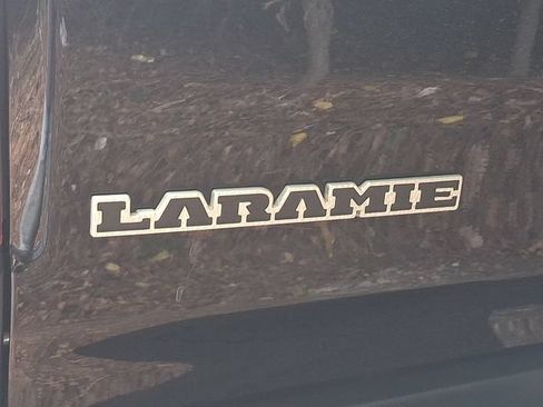 Used 2019 RAM 1500 Laramie AWD/4WD image 9