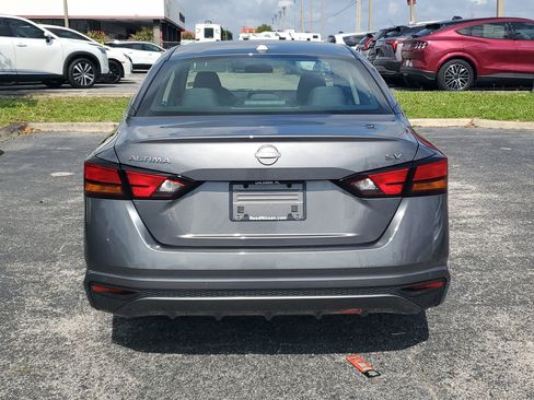 Certified 2024 Nissan Altima 2.5 SV FWD image 6