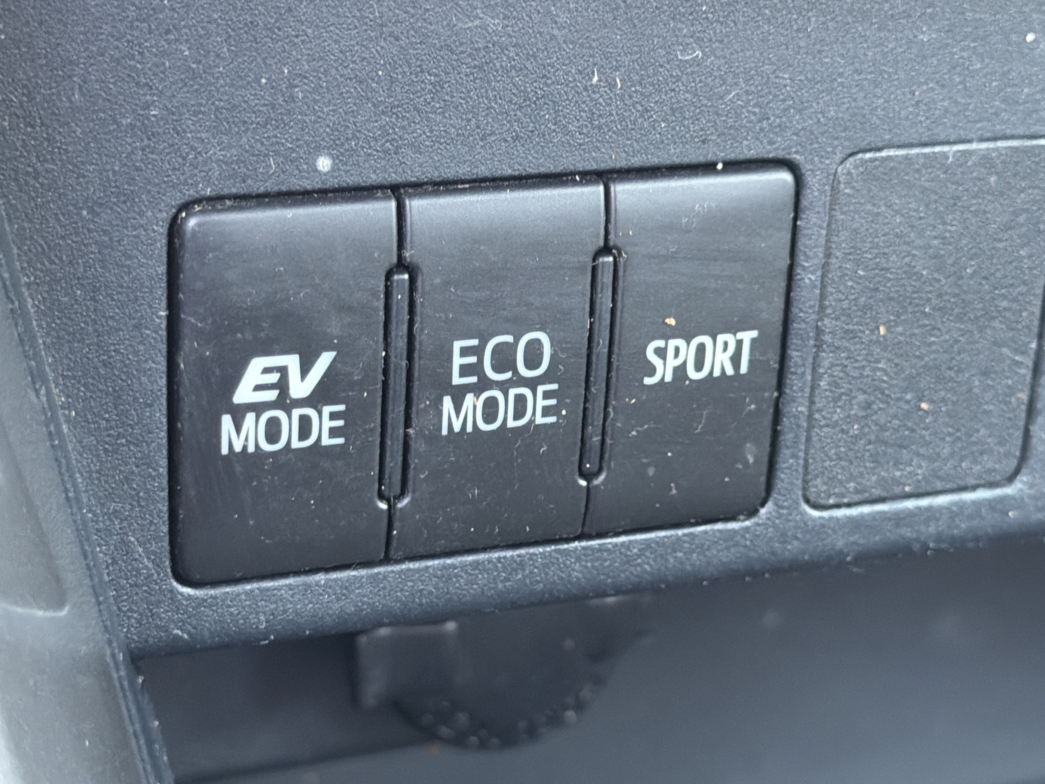 Used 2018 Toyota RAV4 XLE w/ Protection Package AWD/4WD image 31