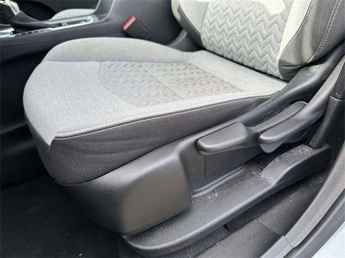 Certified 2023 Chevrolet Equinox LS w/ Driver Confidence II Package image 19