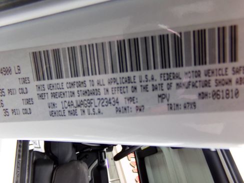 Used 2015 Jeep Wrangler Sport AWD/4WD image 56