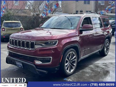 Used 2022 Jeep Wagoneer Series III w/ Premium Group I image 8