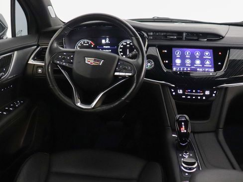 Used 2023 Cadillac XT6 Premium Luxury w/ LPO, Floor Liner Package AWD/4WD image 27