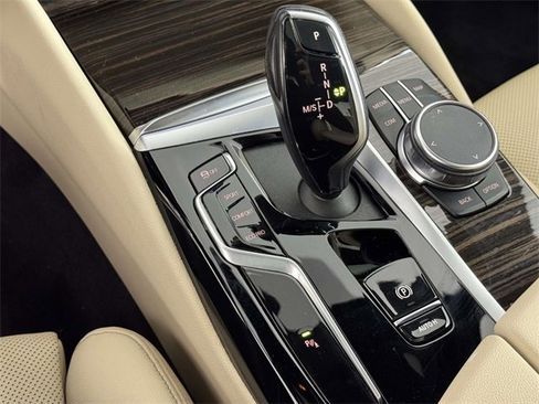 Used 2023 BMW 530i xDrive w/ Convenience Package image 31