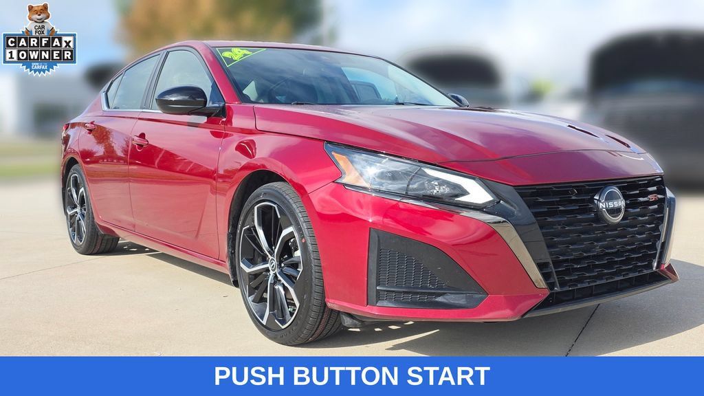 Used 2024 Nissan Altima 2.5 SR FWD image 7