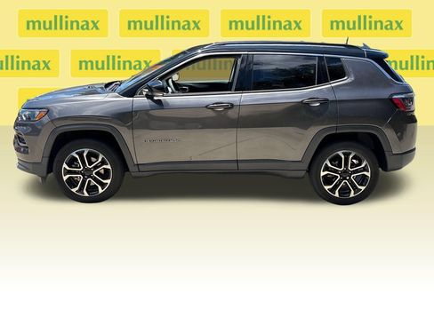 Used 2022 Jeep Compass Limited AWD/4WD image 10