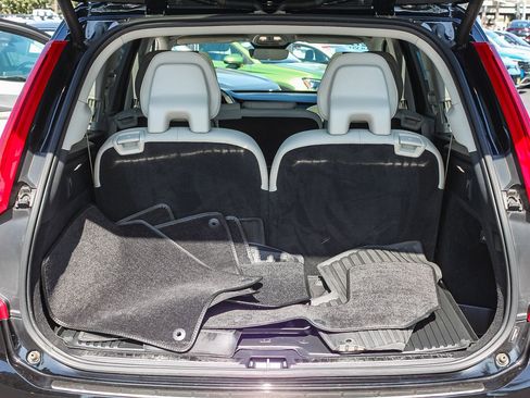 Used 2023 Volvo XC90 B6 Plus w/ Protection Package Premier image 28