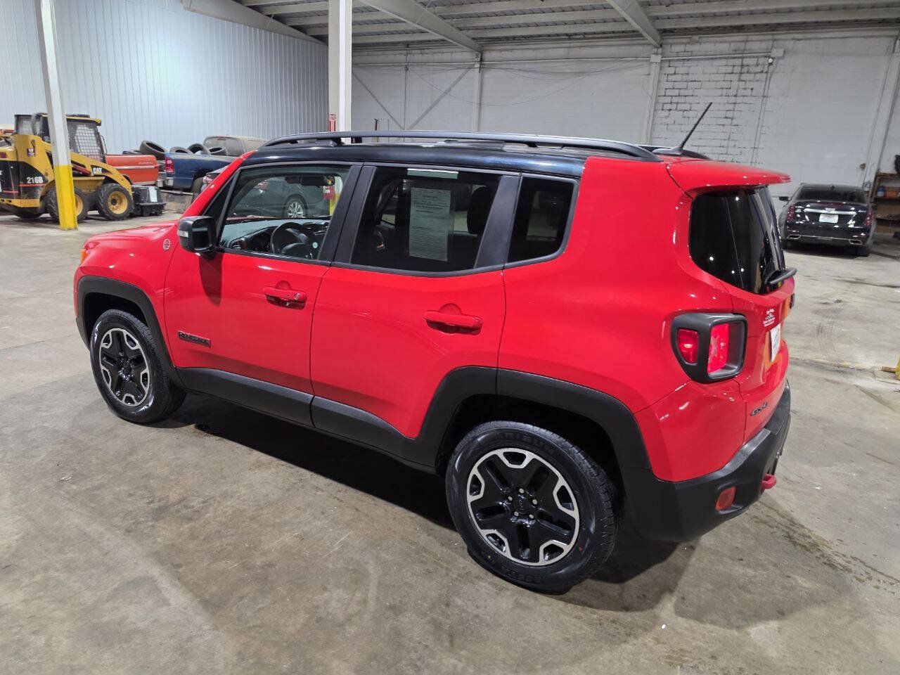 Used 2016 Jeep Renegade Trailhawk w/ Cold Weather Group AWD/4WD image 7
