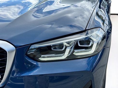 Certified 2025 BMW X4 xDrive30i image 31