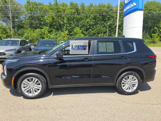 Used 2024 Mitsubishi Outlander ES AWD/4WD image 4