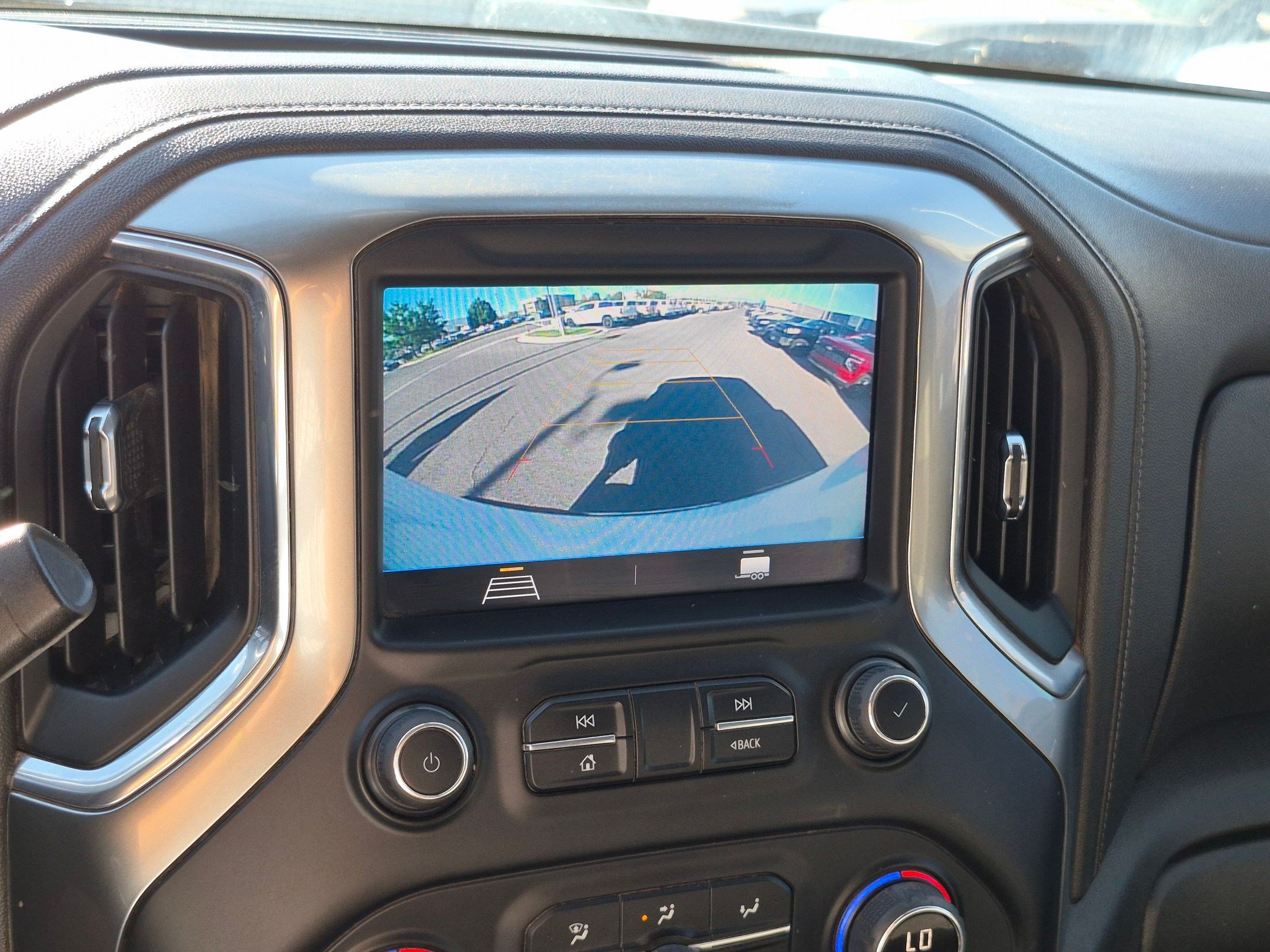 Used 2022 Chevrolet Silverado 1500 LT AWD/4WD image 23