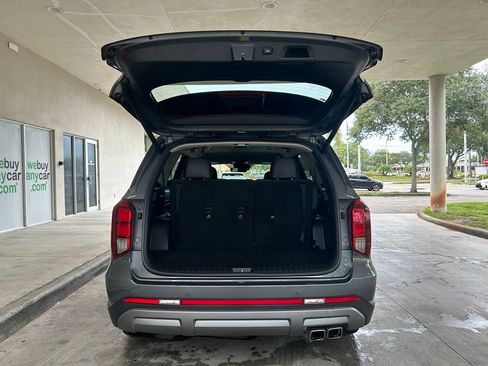 Used 2025 Hyundai Palisade SEL FWD image 28