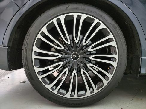 Used 2020 Lincoln Aviator Black Label w/ Dynamic Handling Package AWD/4WD image 40