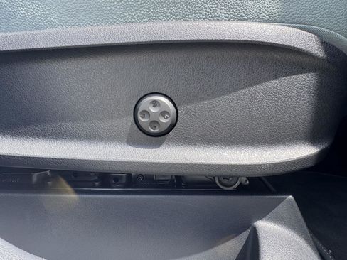 Certified 2026 Mercedes-Benz GLB 250 image 32