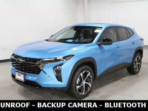 New 2026 Chevrolet Trax RS w/ Sunroof Package image 2