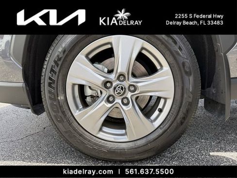 Used 2024 Toyota RAV4 XLE w/ Convenience Package image 32