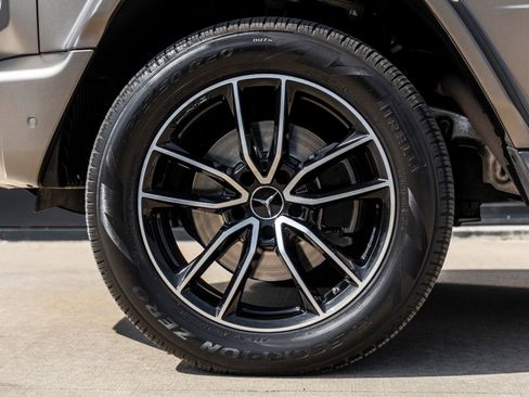 Used 2021 Mercedes-Benz G 550 image 11