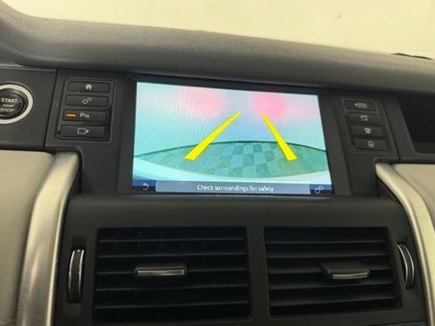 Used 2019 Land Rover Discovery Sport SE AWD/4WD image 20
