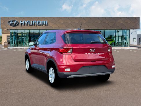 New 2026 Hyundai Venue SE image 5