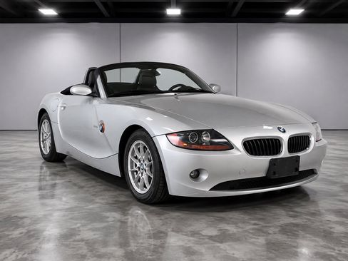 Used 2003 BMW Z4 2.5i RWD image 1