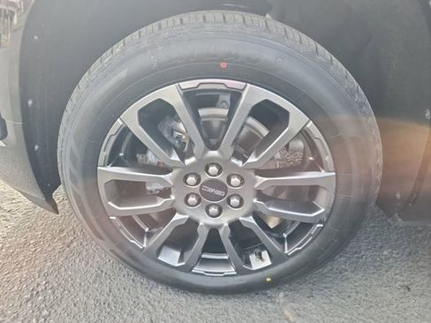 Used 2022 GMC Acadia Denali w/ Black Diamond Edition image 26