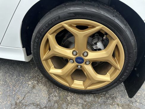 Used 2016 Ford Focus ST image 10