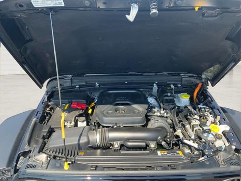 Used 2024 Jeep Wrangler Unlimited Rubicon 4xe image 21