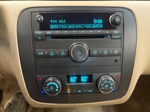 Used 2011 Buick Lucerne CXL w/ Driver Confidence Package image 15