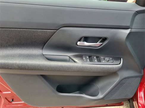 New 2025 Nissan Kicks SV image 15