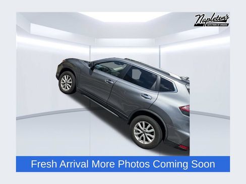 Used 2019 Nissan Rogue SV AWD/4WD image 1