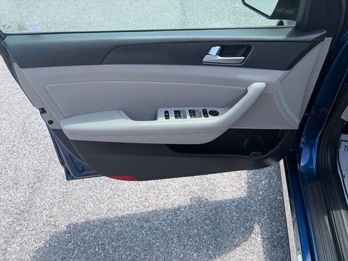Used 2015 Hyundai Sonata Sport w/ Option Group 03 FWD image 11