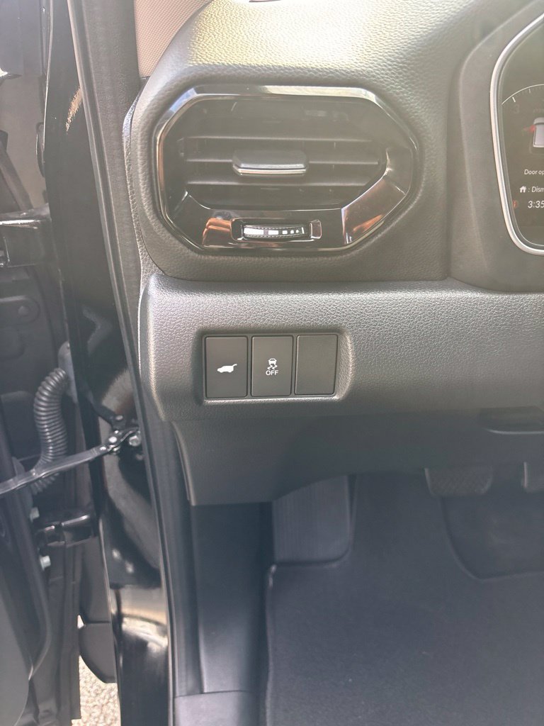 Used 2023 Honda Pilot EX-L image 11