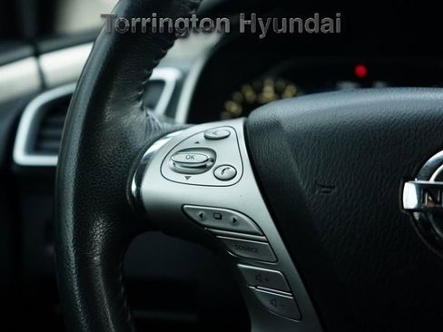 Used 2015 Nissan Murano SV w/ Premium Package image 17