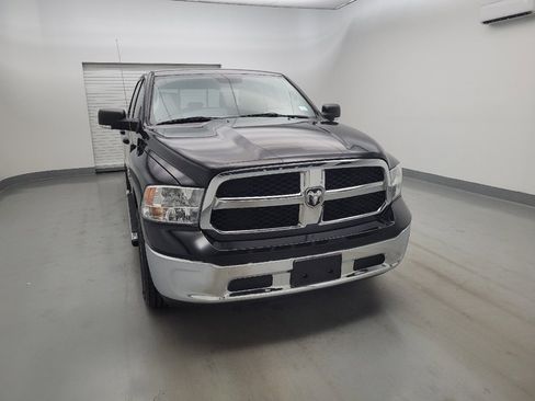 Used 2020 RAM 1500 Classic SLT w/ Luxury Group RWD image 14