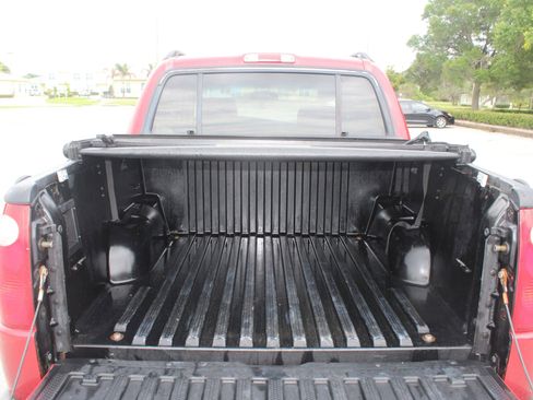 Used 2001 Ford Explorer Sport Trac 4x4 image 28