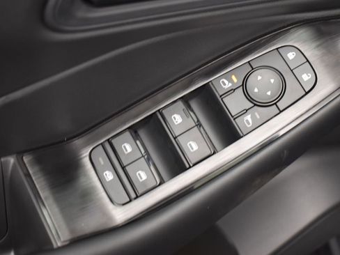 New 2026 Nissan Rogue S image 15