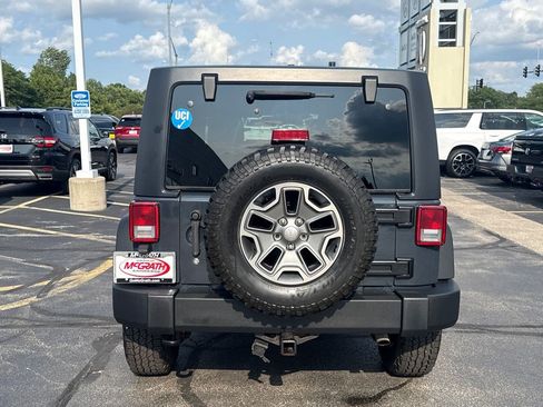 Used 2017 Jeep Wrangler Unlimited Rubicon w/ Connectivity Group AWD/4WD image 10
