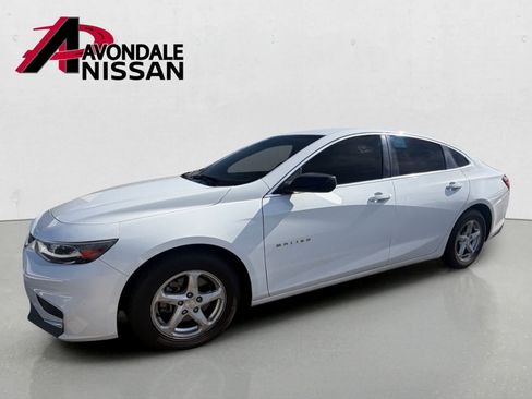 Used 2016 Chevrolet Malibu LS FWD image 2