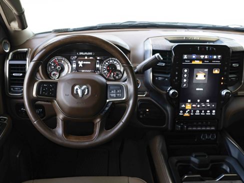 Used 2022 RAM 2500 Limited AWD/4WD image 19