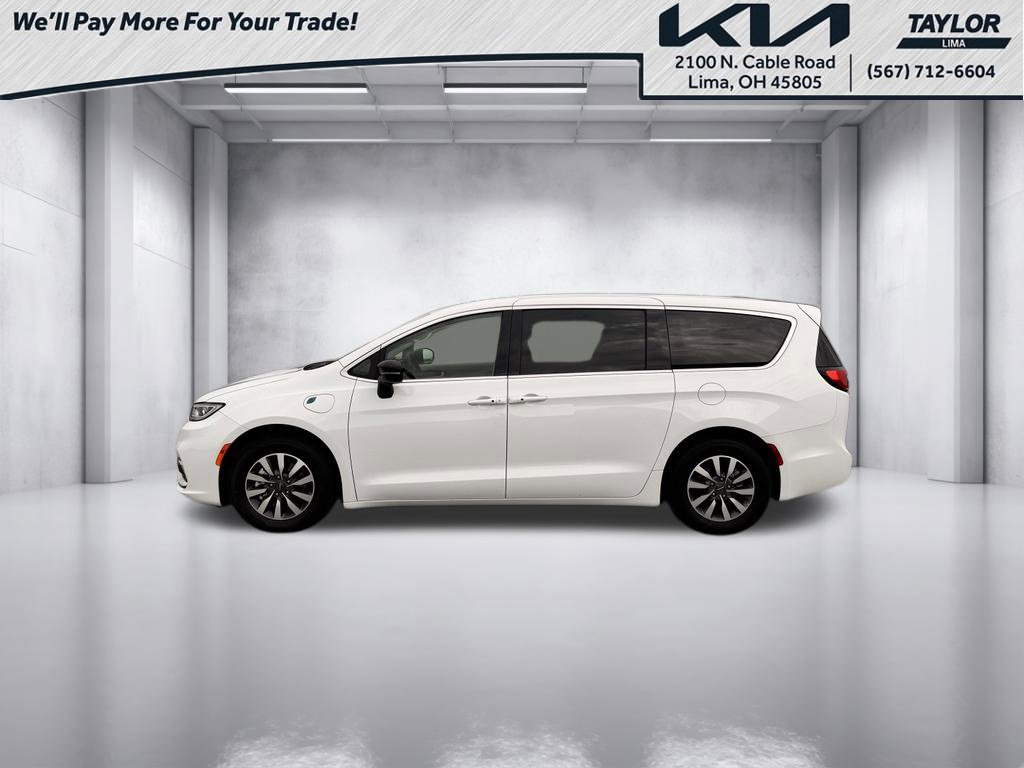 Used 2024 Chrysler Pacifica Limited FWD image 3