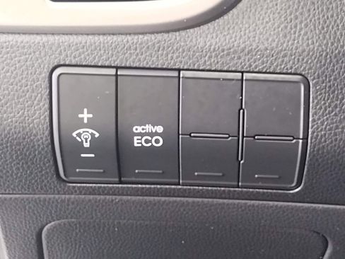 Used 2014 Hyundai Elantra GT w/ Option Group 03 FWD image 25