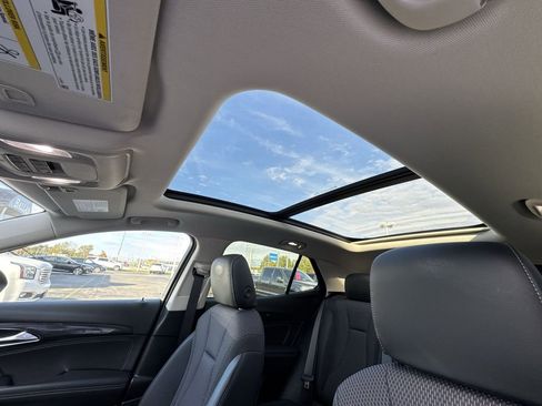 Used 2022 Buick Envision Preferred image 18