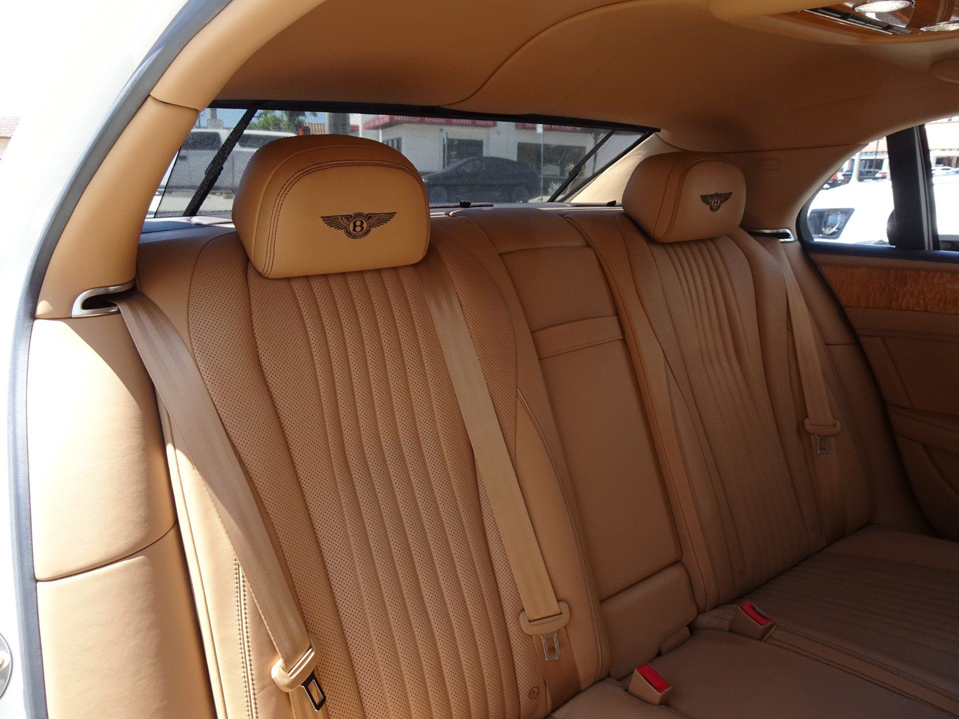 Used 2018 Bentley Flying Spur V8 AWD/4WD image 16