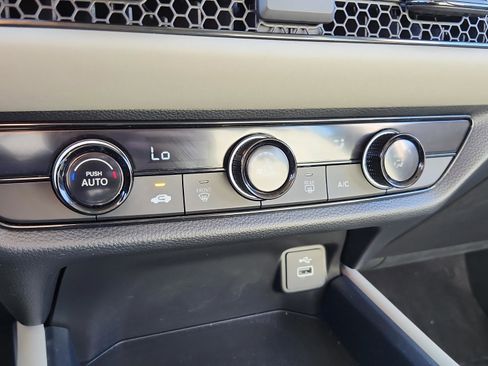 Certified 2023 Honda HR-V LX image 25