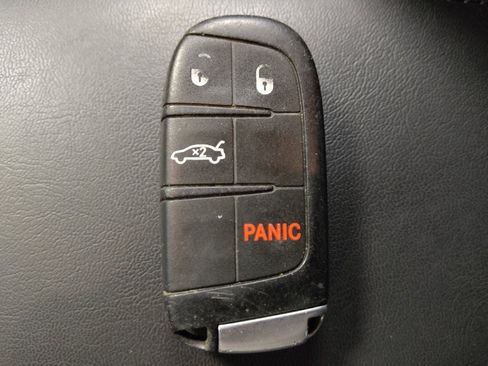 Used 2016 Chrysler 200 Touring image 32