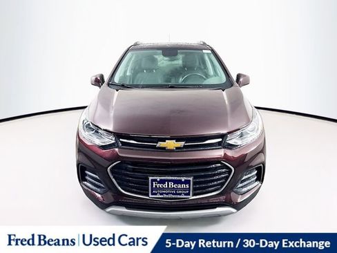 Used 2022 Chevrolet Trax LT w/ Driver Confidence Package image 2
