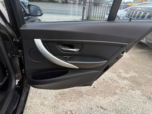 Used 2015 BMW 320i Sedan image 17