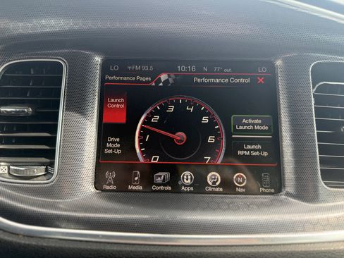 Used 2016 Dodge Charger R/T Scat Pack w/ Beats Audio Group RWD image 35