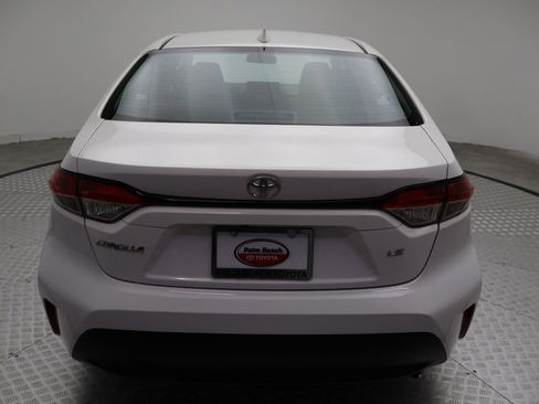 Certified 2024 Toyota Corolla LE image 10